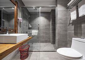Guilin Village Creek Inn