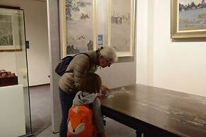 Guilin Village Creek Inn