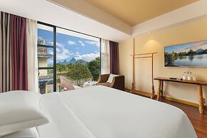Guilin Village Creek Inn