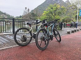 Guilin Village Creek Inn