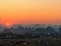 Guilin Village Creek Inn