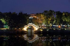 Guilin Village Creek Inn