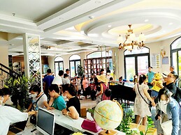 Halong Lavender Hotel