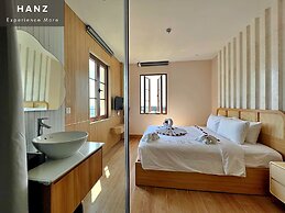 HANZ Lagoon Sunset Boutique Hotel