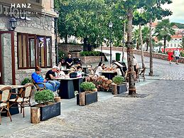 HANZ Lagoon Sunset Boutique Hotel