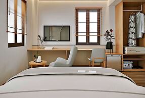 HANZ Lagoon Sunset Boutique Hotel