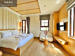 HANZ Lagoon Sunset Boutique Hotel