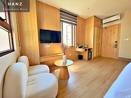 HANZ Lagoon Sunset Boutique Hotel