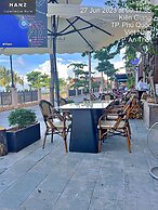 HANZ Lagoon Sunset Boutique Hotel