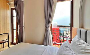 HANZ Lagoon Sunset Boutique Hotel