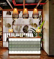 HANZ Lagoon Sunset Boutique Hotel