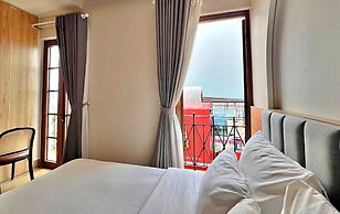 HANZ Lagoon Sunset Boutique Hotel