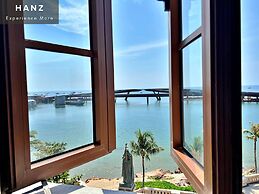 HANZ Lagoon Sunset Boutique Hotel