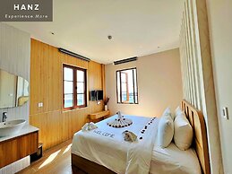 HANZ Lagoon Sunset Boutique Hotel