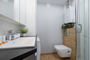 Apartment Kotlarska Cracow by Renters