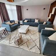 Lux Suites Westlands Cottage Apartments