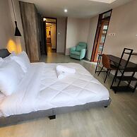 Lux Suites Westlands Cottage Apartments