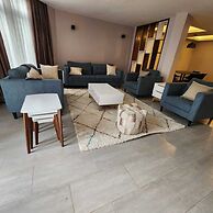 Lux Suites Westlands Cottage Apartments
