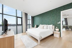 NAKA-RAJ Escape Hotel