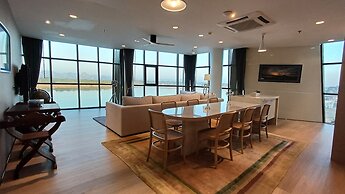 NAKA-RAJ Escape Hotel