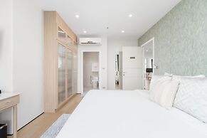 NAKA-RAJ Escape Hotel