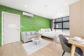 NAKA-RAJ Escape Hotel