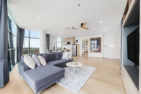 NAKA-RAJ Escape Hotel