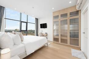 NAKA-RAJ Escape Hotel