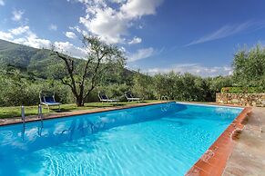 Citrus Charm Farmhouse