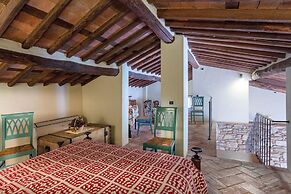 Citrus Charm Farmhouse