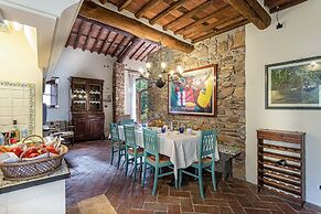 Citrus Charm Farmhouse