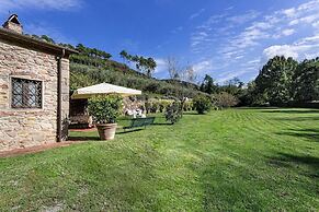 Citrus Charm Farmhouse