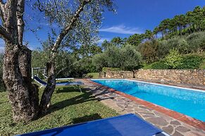 Citrus Charm Farmhouse