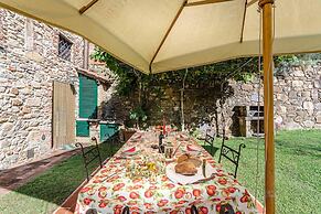 Citrus Charm Farmhouse