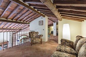 Citrus Charm Farmhouse