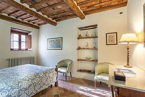 Citrus Charm Farmhouse