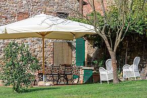 Citrus Charm Farmhouse