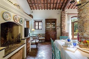 Citrus Charm Farmhouse