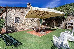 Citrus Charm Farmhouse