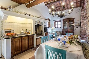 Citrus Charm Farmhouse