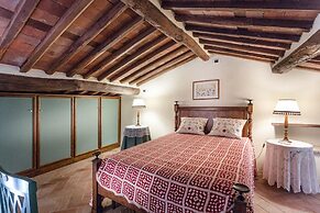 Citrus Charm Farmhouse