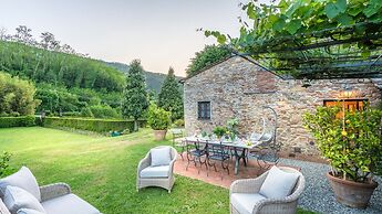 Citrus Charm Farmhouse