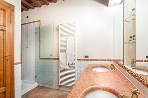 Citrus Charm Farmhouse