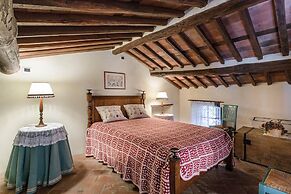 Citrus Charm Farmhouse