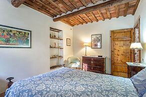 Citrus Charm Farmhouse