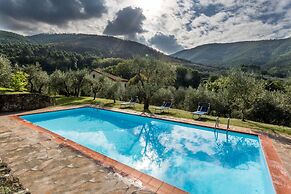 Citrus Charm Farmhouse