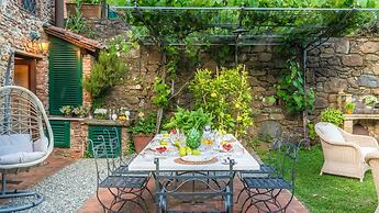 Citrus Charm Farmhouse