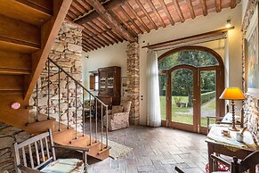 Citrus Charm Farmhouse