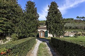 Citrus Charm Farmhouse