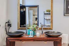 The Lucca Heritage Retreat